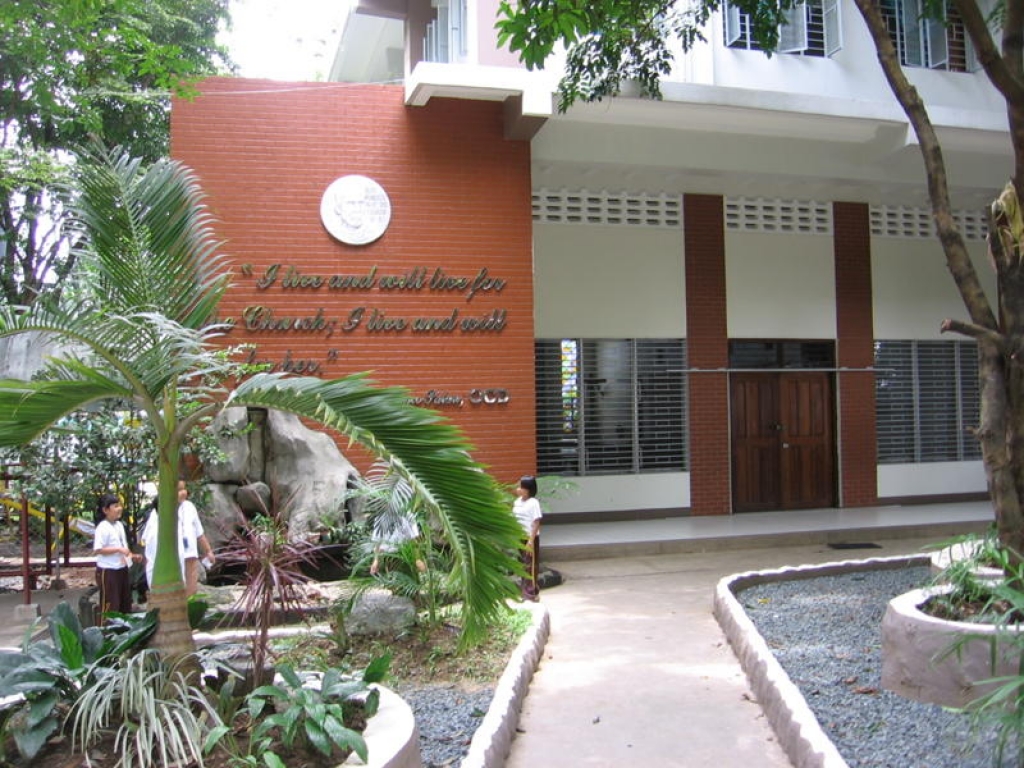 gallery/chapel 2